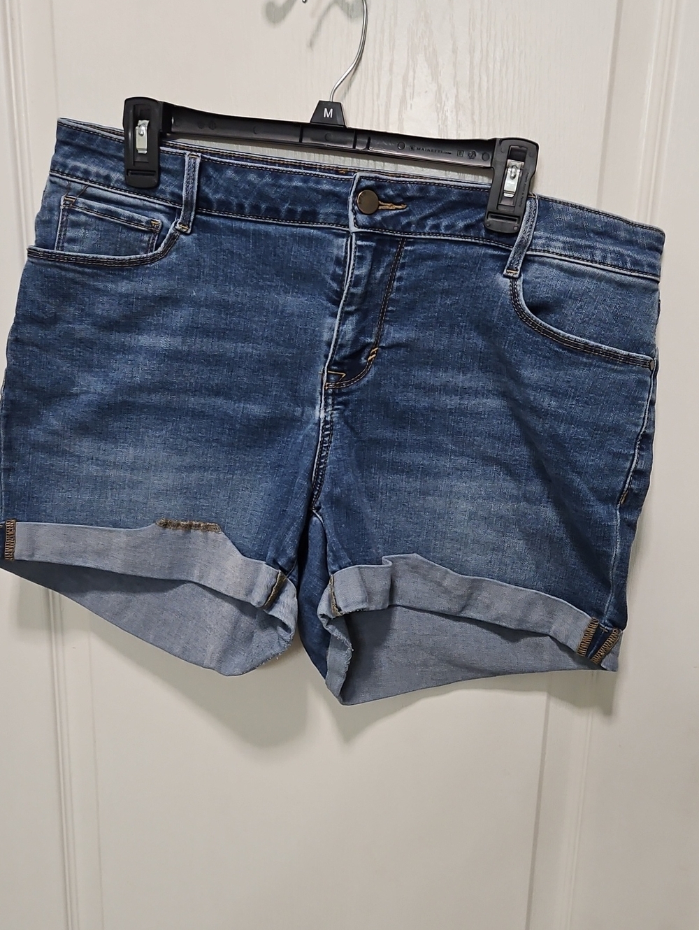 Classic Denim Roll-Cuff Women's Shorts - Blue